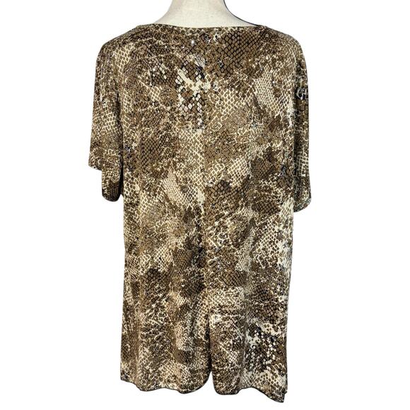 Brittany Black 2X-Large Top Snake Print Short Sleeve V-Neck Stretch Shark Bite - Picture 4 of 7